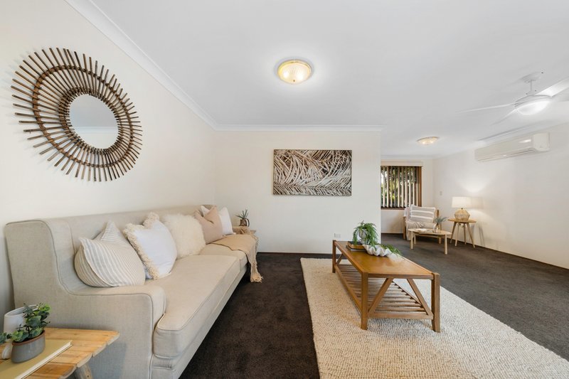 Photo - 6 Lamb Close, Bateau Bay NSW 2261 - Image 2