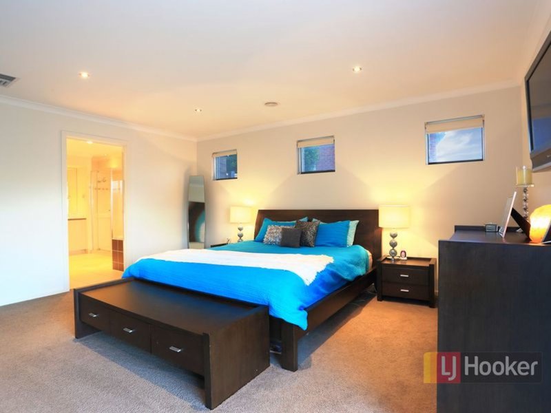 Photo - 6 Lancaster Way, Beaconsfield VIC 3807 - Image 14