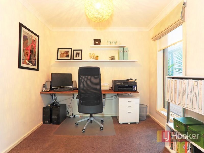 Photo - 6 Lancaster Way, Beaconsfield VIC 3807 - Image 15