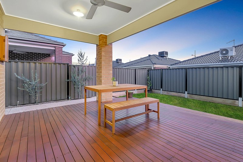 Photo - 6 Landor Way, Craigieburn VIC 3064 - Image 21