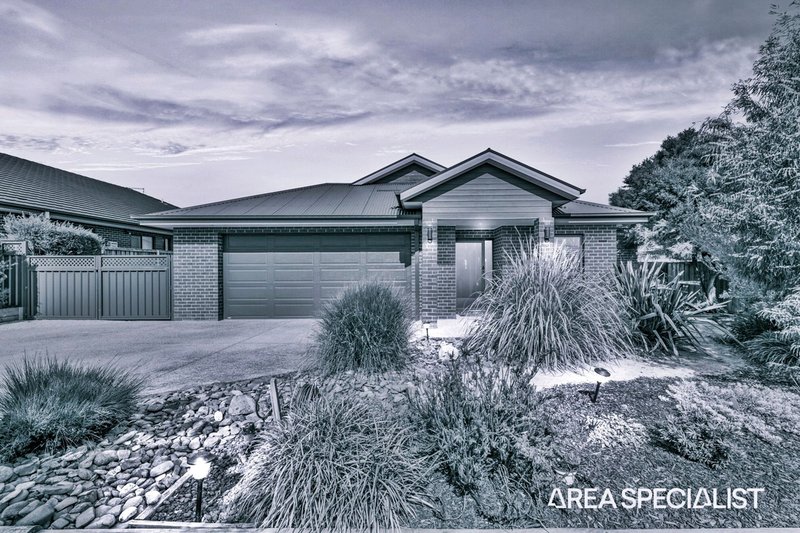 6 Landy Circuit, Pakenham VIC 3810