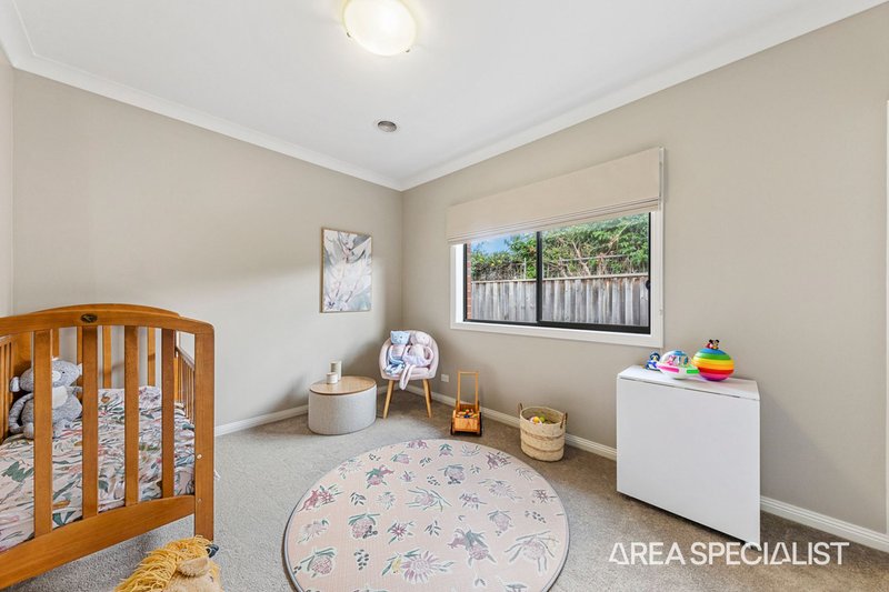 Photo - 6 Landy Circuit, Pakenham VIC 3810 - Image 12