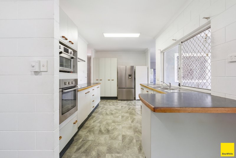 Photo - 6 Langsat Close, Smithfield QLD 4878 - Image 4