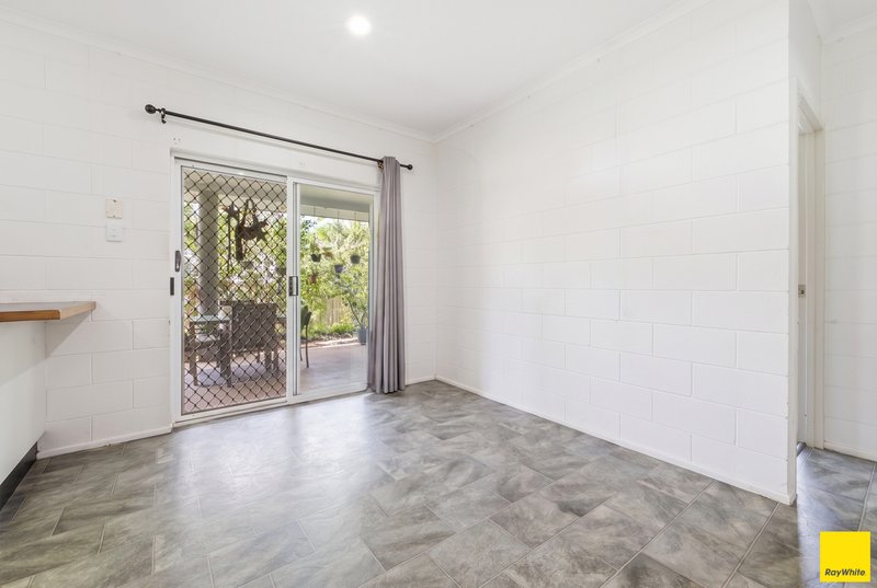 Photo - 6 Langsat Close, Smithfield QLD 4878 - Image 5