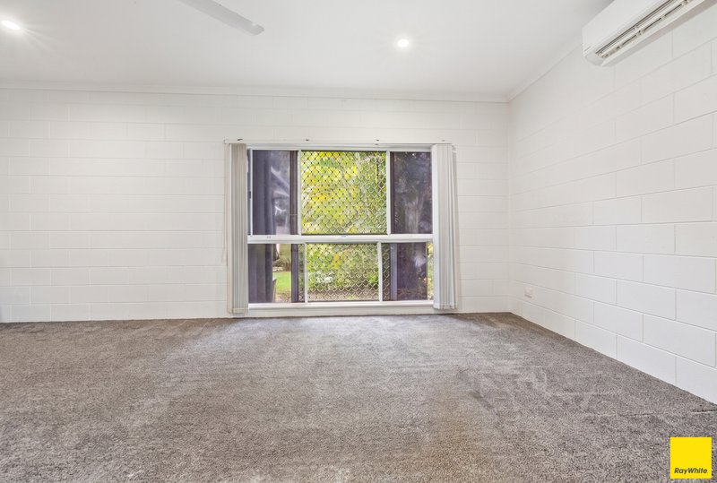 Photo - 6 Langsat Close, Smithfield QLD 4878 - Image 7
