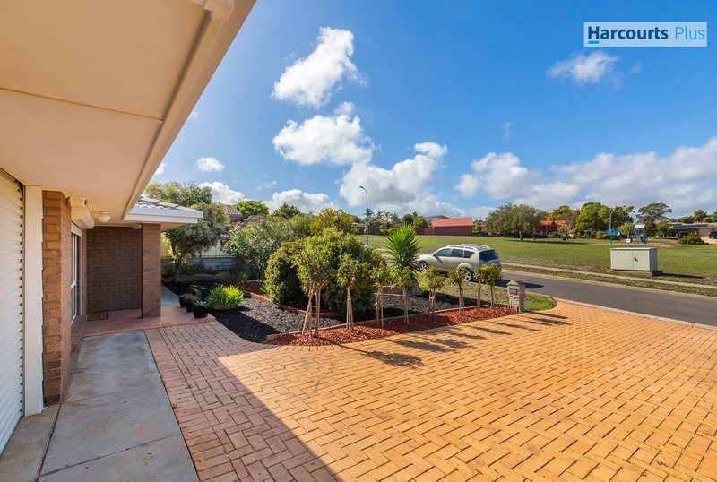 Photo - 6 Lapwing Street, Hallett Cove SA 5158 - Image 3