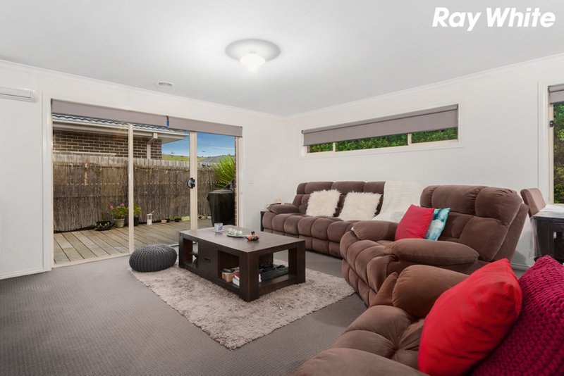 Photo - 6 Laurel Lane, Pakenham VIC 3810 - Image 6