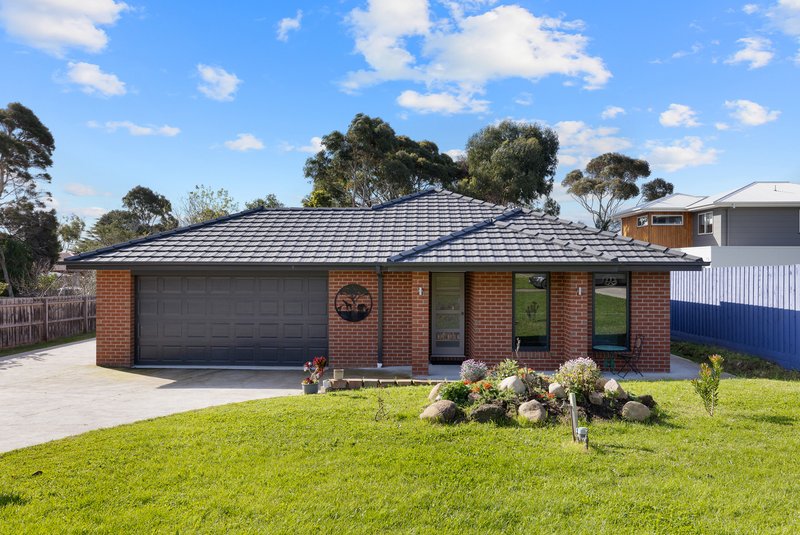 Photo - 6 Lawrence Avenue, Cowes VIC 3922 - Image 1