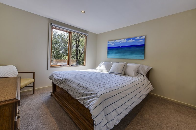 Photo - 6 Lawrence Court, Metung VIC 3904 - Image 12