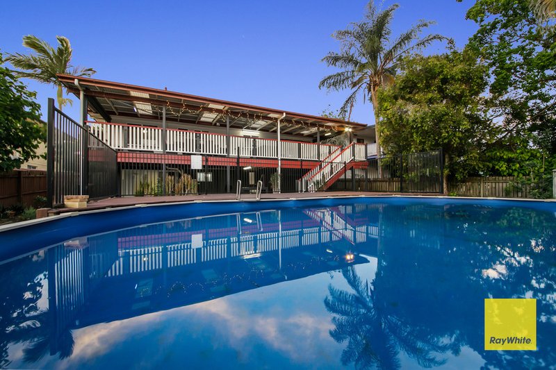 Photo - 6 Leadale Street, Wynnum West QLD 4178 - Image 4