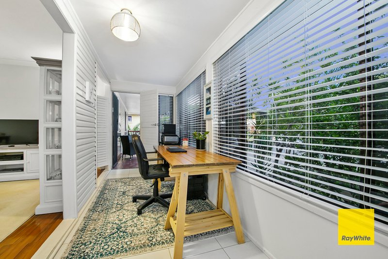 Photo - 6 Leadale Street, Wynnum West QLD 4178 - Image 6