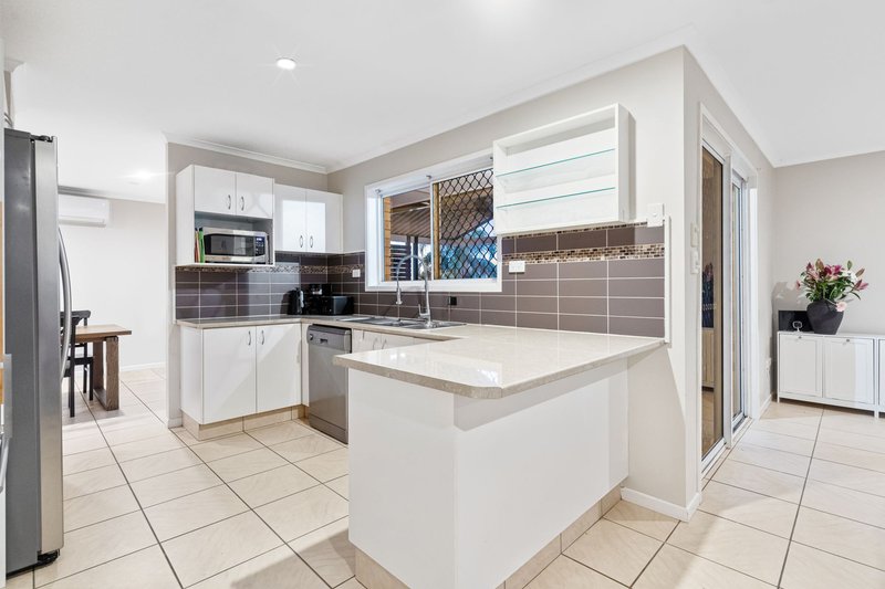 Photo - 6 Leanne Court, Mount Warren Park QLD 4207 - Image 7