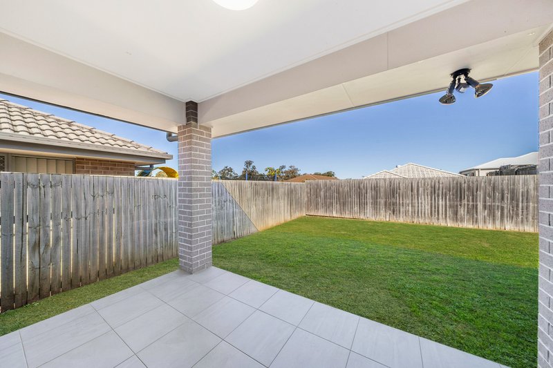 Photo - 6 Leigh Crescent, Dakabin QLD 4503 - Image 3