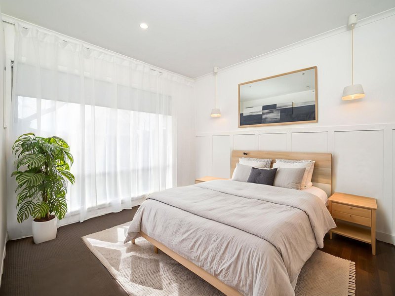 Photo - 6 Leithen Street, Shepparton VIC 3630 - Image 4