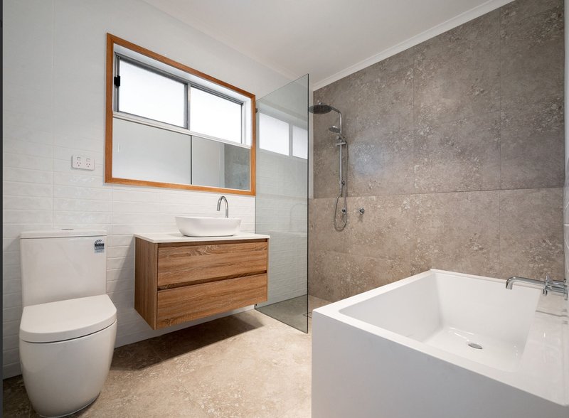 Photo - 6 Leithen Street, Shepparton VIC 3630 - Image 5