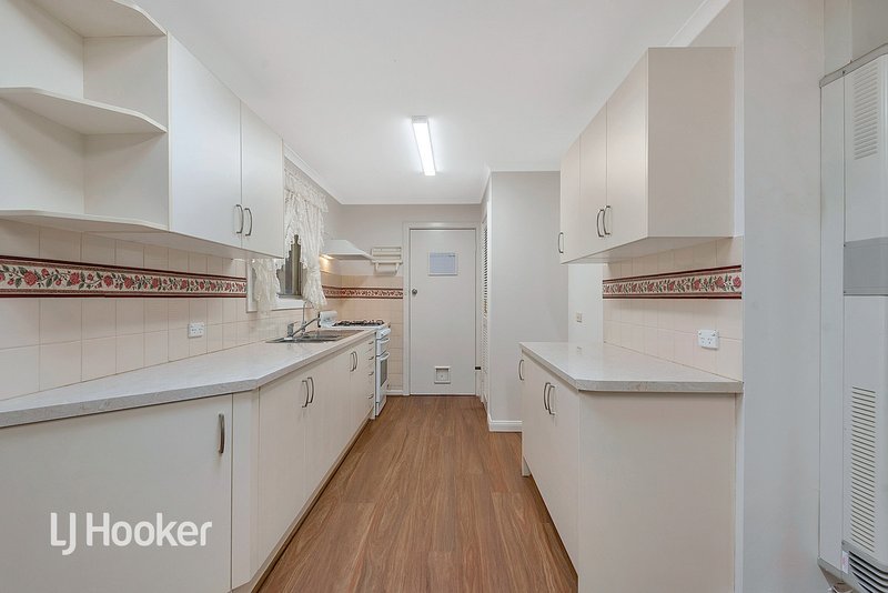 Photo - 6 Lennira Street, Salisbury North SA 5108 - Image 3