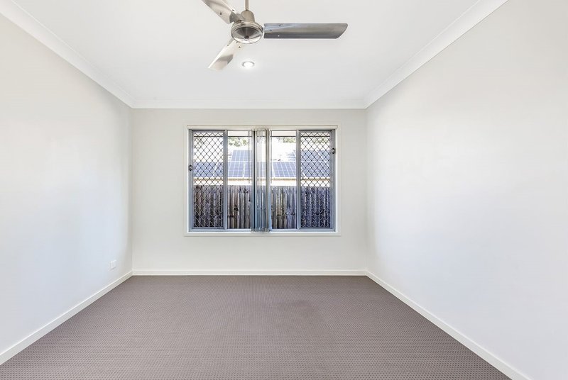 Photo - 6 Leon Capra Drive, Augustine Heights QLD 4300 - Image 5