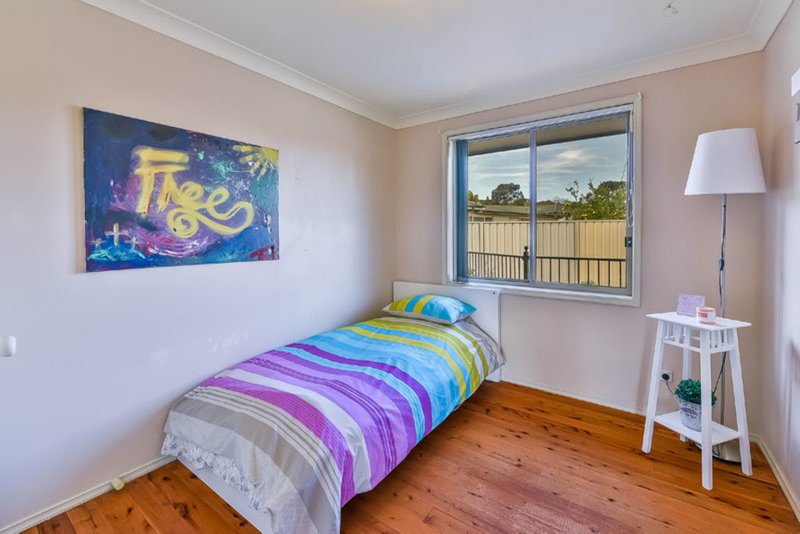 Photo - 6 Leontes Close, Rosemeadow NSW 2560 - Image 6