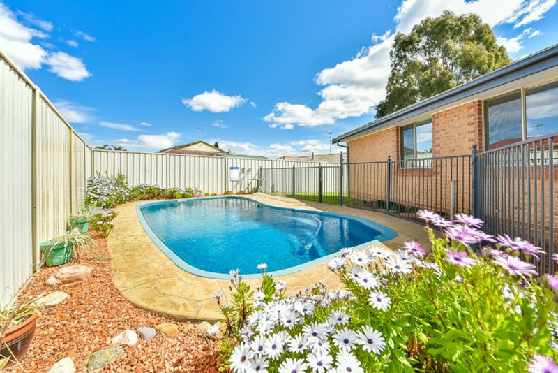 Photo - 6 Leontes Close, Rosemeadow NSW 2560 - Image 9