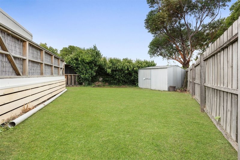 Photo - 6 Leura Court, Corio VIC 3214 - Image 12