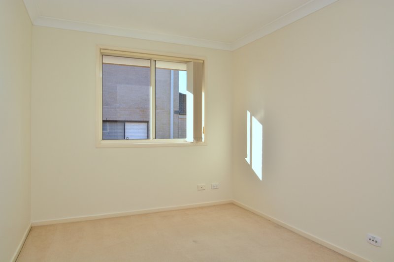 Photo - 6 Libertas Road, Cameron Park NSW 2285 - Image 12