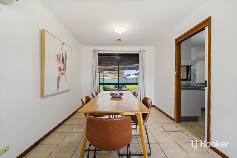 Photo - 6 Lidgett Place, Florey ACT 2615 - Image 3