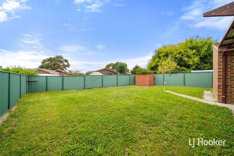 Photo - 6 Lidgett Place, Florey ACT 2615 - Image 10