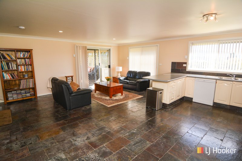 Photo - 6 Lidsdale Street, Wallerawang NSW 2845 - Image 11