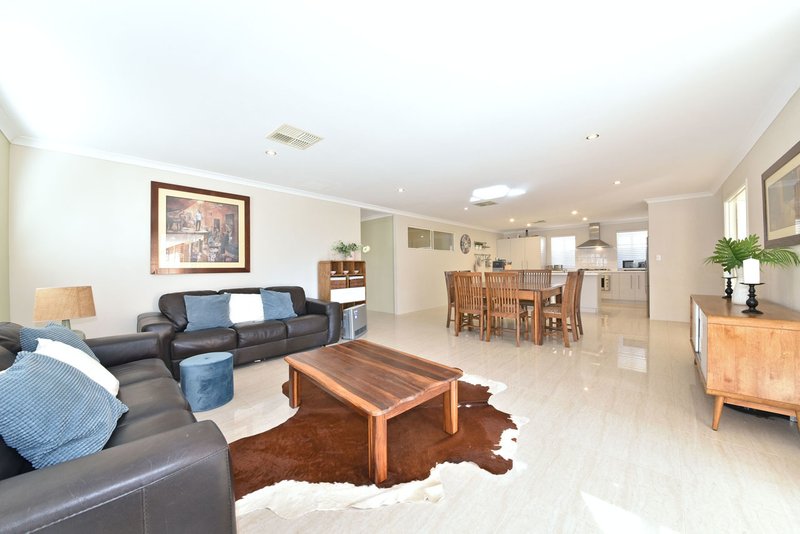 Photo - 6 Lifeboat Road, Jindalee WA 6036 - Image 11