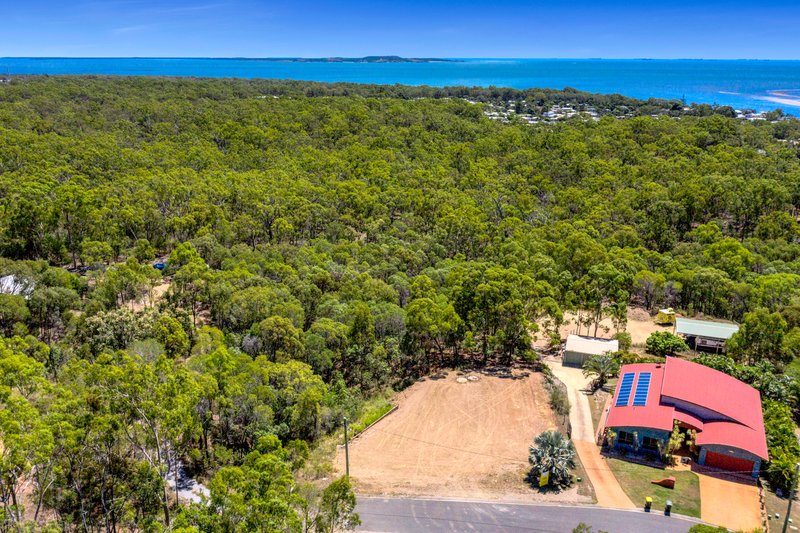 Photo - 6 Lilly Hills Close, Boyne Island QLD 4680 - Image 4