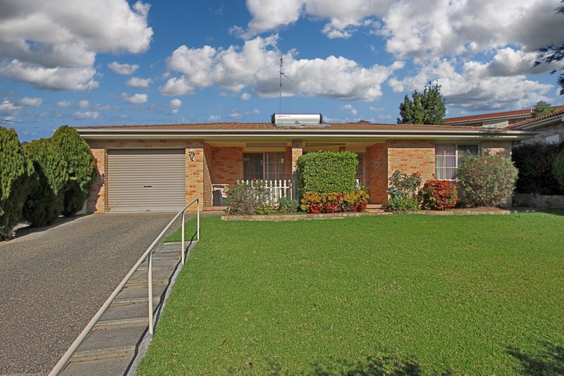 6 Lincoln Crescent, North Batemans Bay NSW 2536