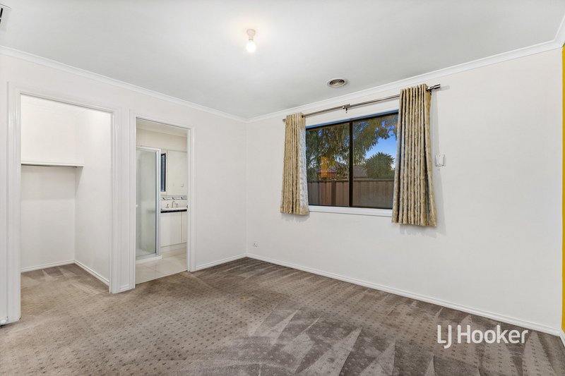 Photo - 6 Lindrum Outlook, Tarneit VIC 3029 - Image 8