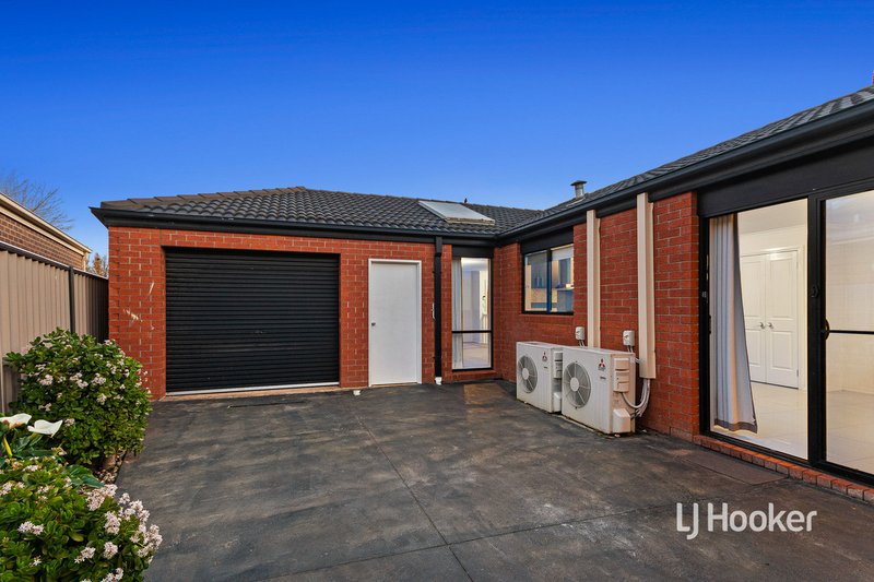 Photo - 6 Lindrum Outlook, Tarneit VIC 3029 - Image 16