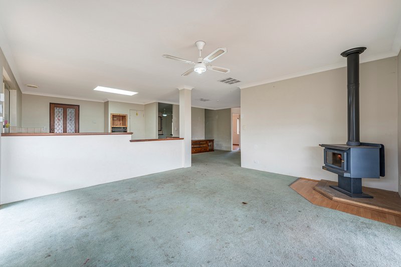 Photo - 6 Lindus Mews, Warnbro WA 6169 - Image 3