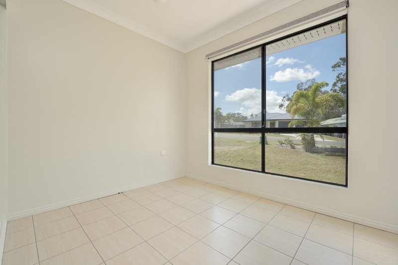 Photo - 6 Links Court, Kin Kora QLD 4680 - Image 9