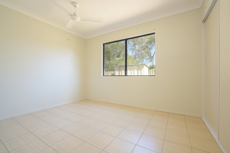 Photo - 6 Links Court, Kin Kora QLD 4680 - Image 11