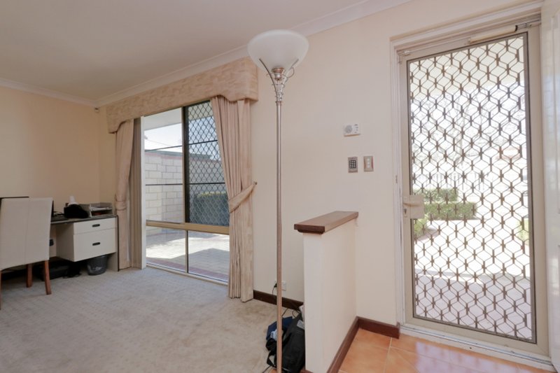 Photo - 6 Lintonmarc Drive, Redcliffe WA 6104 - Image 4