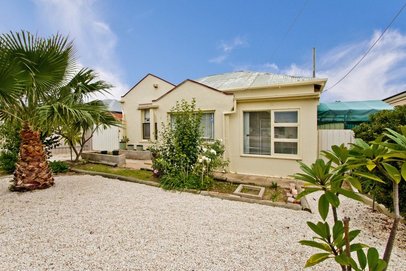 6 Lister Crescent, Woodville South SA 5011