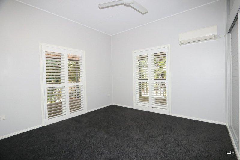 Photo - 6 Little St , Emerald QLD 4720 - Image 14