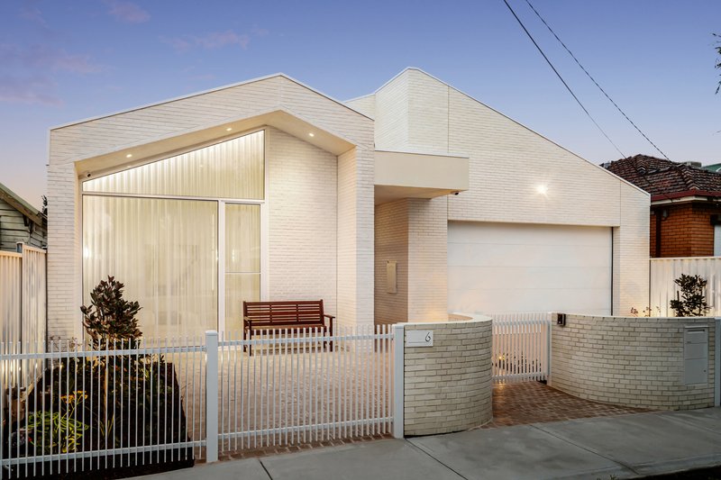 Photo - 6 Liverpool Street, Coburg VIC 3058 - Image 2