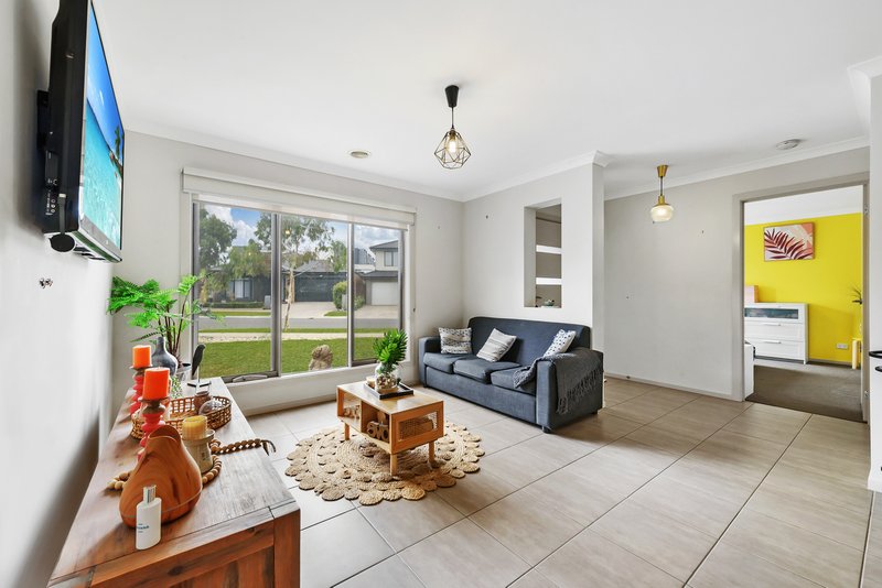 Photo - 6 Lockwood Court, Fraser Rise VIC 3336 - Image 5