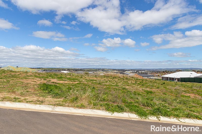 Photo - 6 Lockwood Rise, Kelso NSW 2795 - Image 2