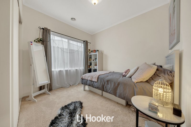 Photo - 6 Loders Way, Berwick VIC 3806 - Image 21