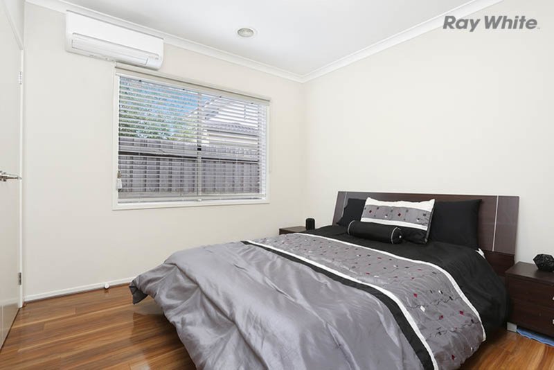 Photo - 6 Lomandra Street, Point Cook VIC 3030 - Image 6