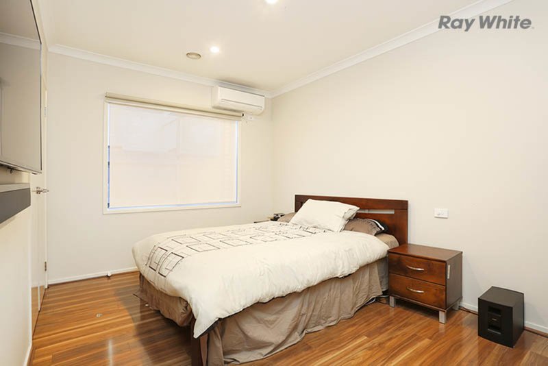 Photo - 6 Lomandra Street, Point Cook VIC 3030 - Image 8