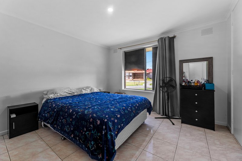 Photo - 6 Lomond Court, Lalor VIC 3075 - Image 9