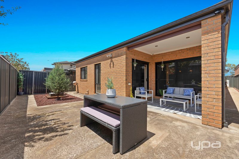 Photo - 6 Longfield Way, Deer Park VIC 3023 - Image 15