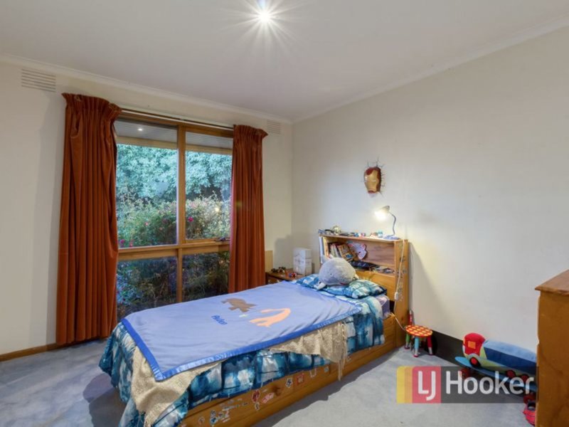 Photo - 6 Lonsdale Crescent, Cranbourne North VIC 3977 - Image 8