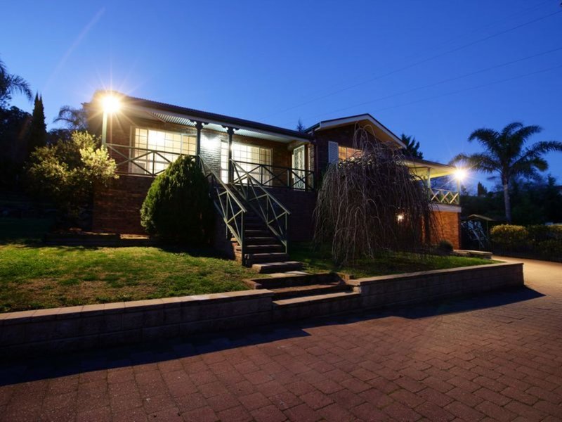 6 Loru Place, Kooringal NSW 2650