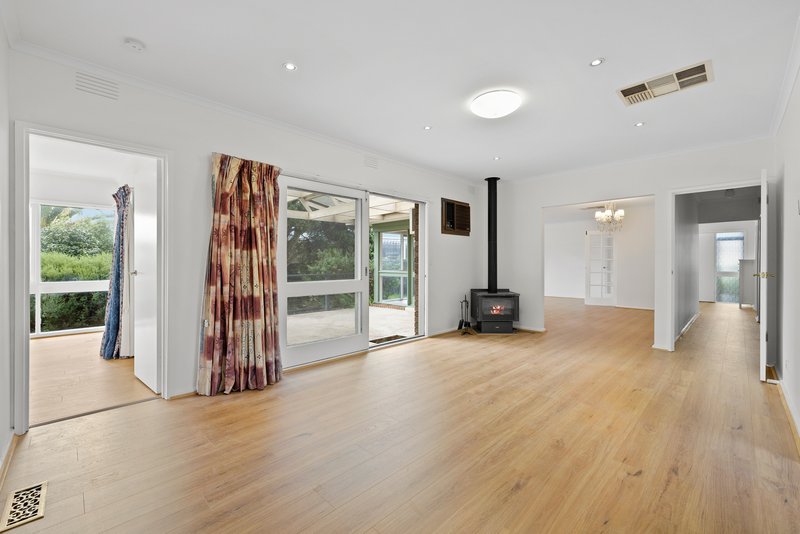 Photo - 6 Lotus Court, Wantirna VIC 3152 - Image 2